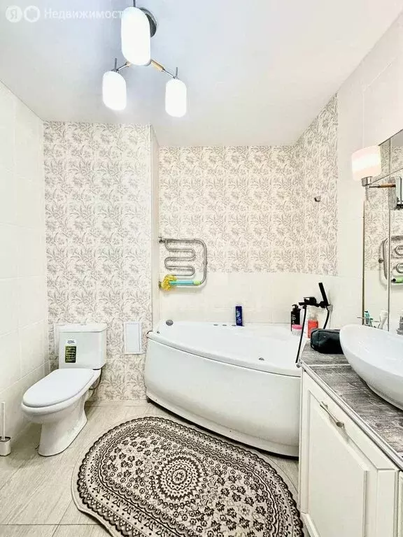 2-комнатная квартира: Воронеж, улица Шукшина, 27 (68 м) - Фото 0