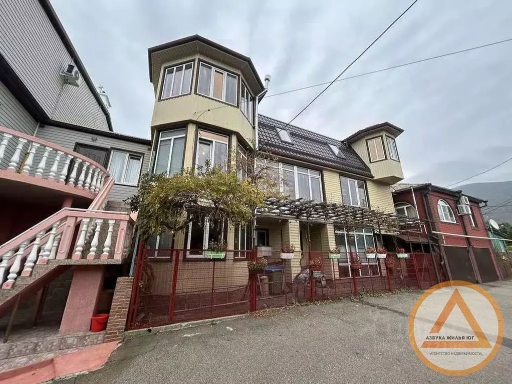 Дом в Краснодарский край, Туапсе ул. Строителей (367 м) - Фото 0
