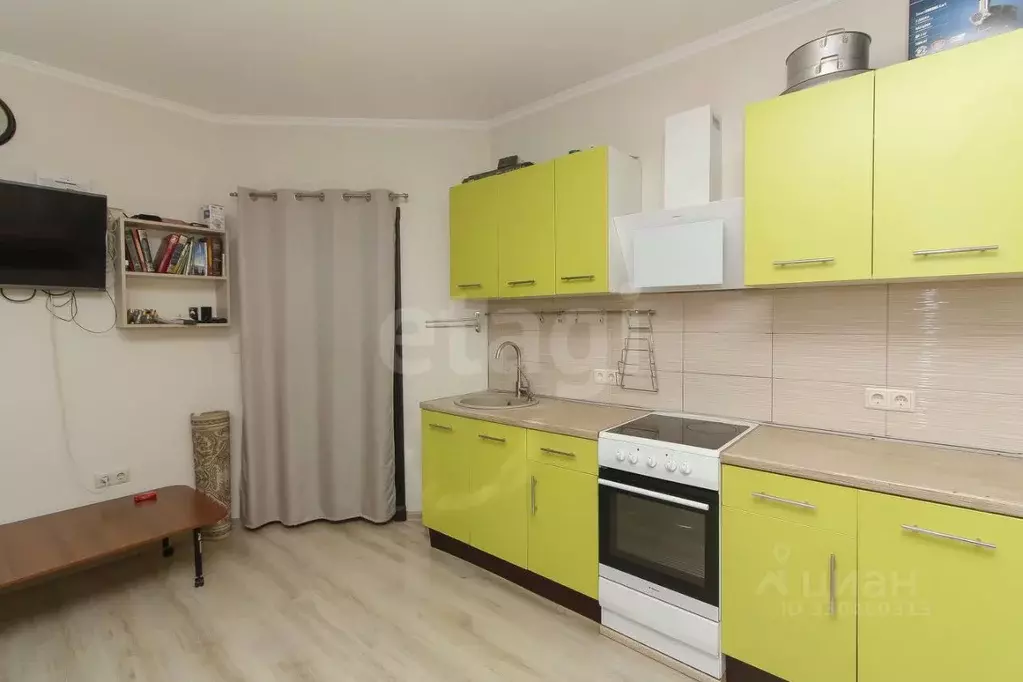 2-к кв. Тюменская область, Тюмень ул. Василия Гольцова, 3 (55.0 м) - Фото 1