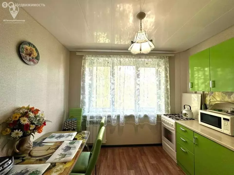 2-комнатная квартира: село Поляны, Молодёжная улица, 10 (55.3 м) - Фото 1