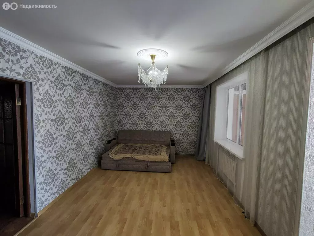 4-комнатная квартира: Владикавказ, улица Алихана Гагкаева, 7 (84.3 м) - Фото 1