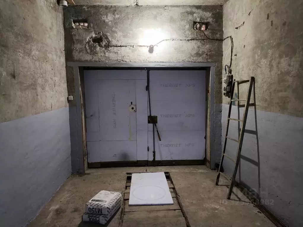 Гараж в Красноярский край, Красноярск ул. Академгородок, 16 (30 м) - Фото 1