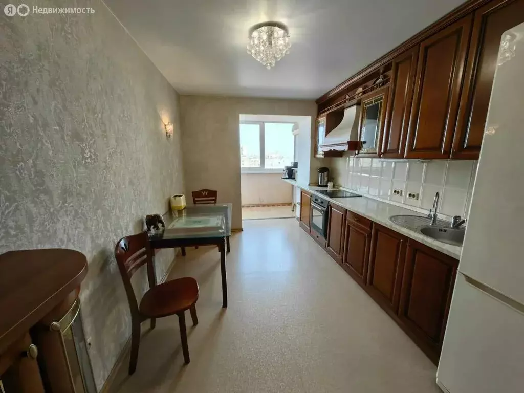 3-комнатная квартира: Хабаровск, Волочаевская улица, 123 (81.8 м) - Фото 0