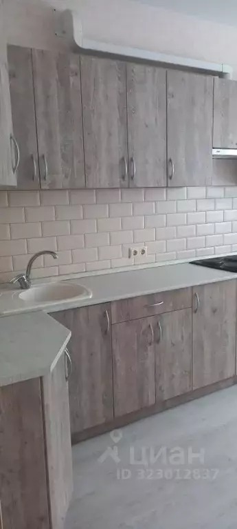 2-к кв. Брянская область, Брянск ул. Горбатова, 20 (63.0 м) - Фото 1