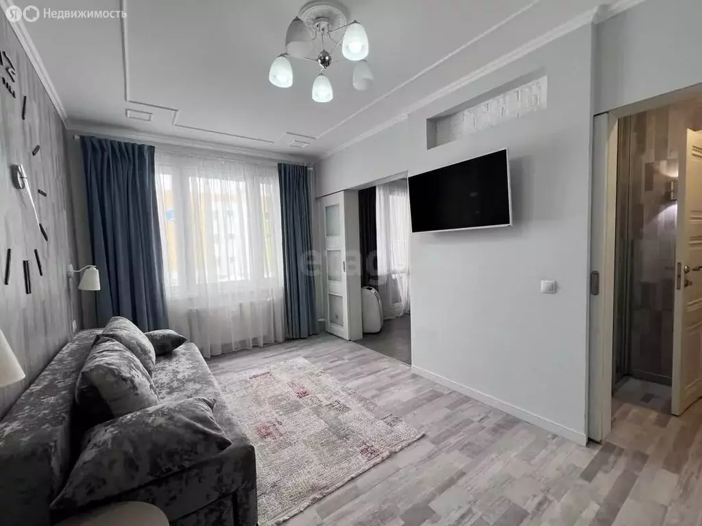 1-комнатная квартира: Казань, улица Александра Курынова, 11к2 (33 м) - Фото 2