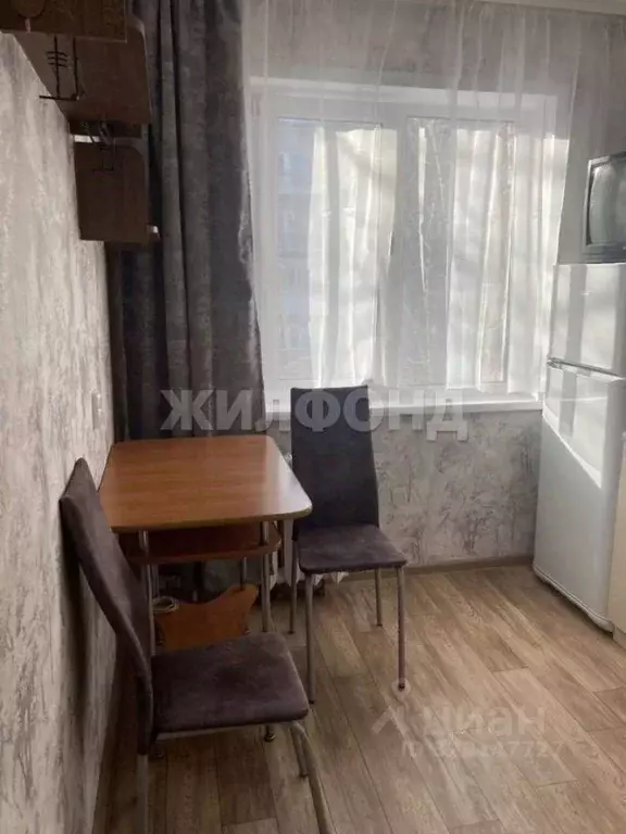 1-к кв. Новосибирская область, Новосибирск ул. Петухова, 24 (30.0 м) - Фото 1