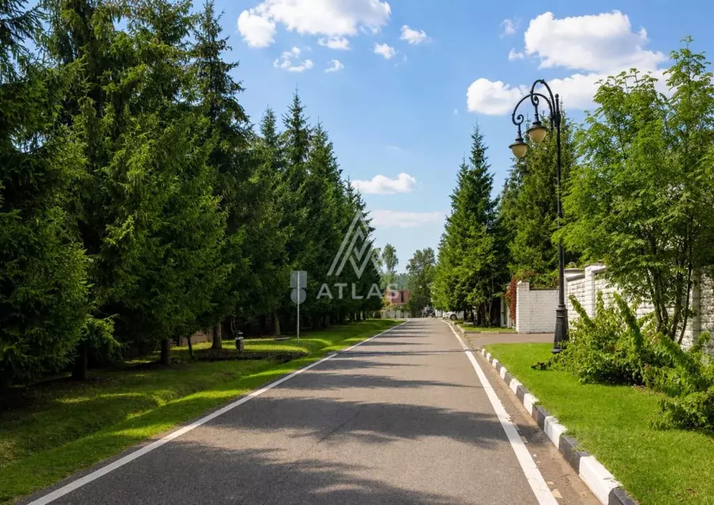 Участок в Московская область, Одинцовский городской округ, д. ... - Фото 1