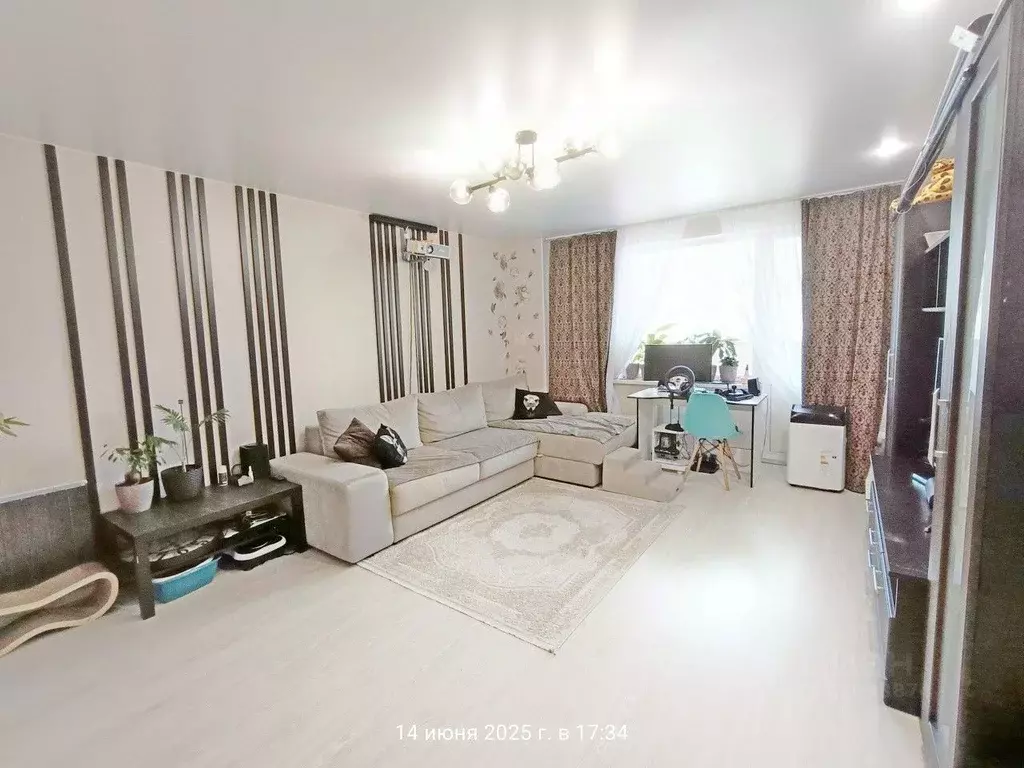 3-к кв. Свердловская область, Екатеринбург ул. Рощинская, 46 (83.0 м) - Фото 2