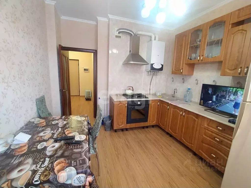 2-к кв. Краснодарский край, Геленджик Туристическая ул., 6к8 (69.8 м) - Фото 1