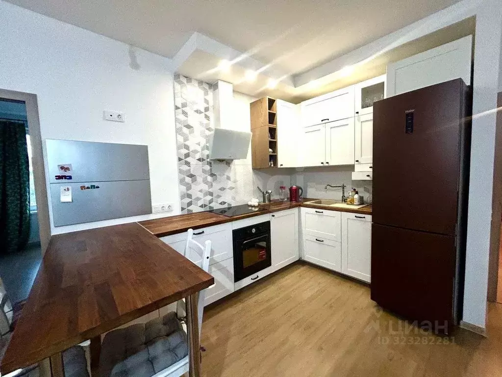 3-к кв. Свердловская область, Екатеринбург ул. Инженерная, 61 (83.6 м) - Фото 1