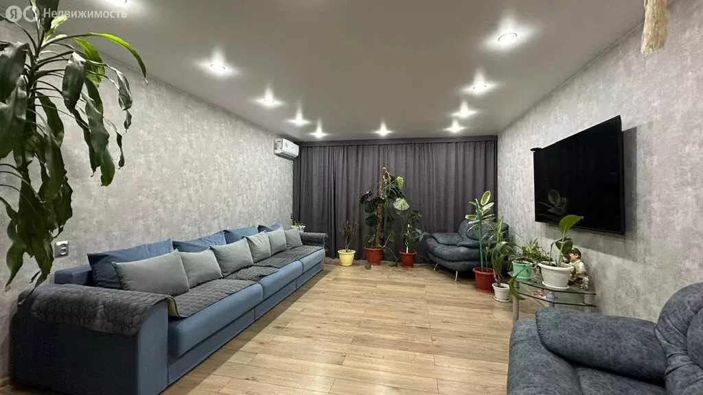 4-комнатная квартира: Астрахань, Профсоюзная улица, 8 (106 м) - Фото 0