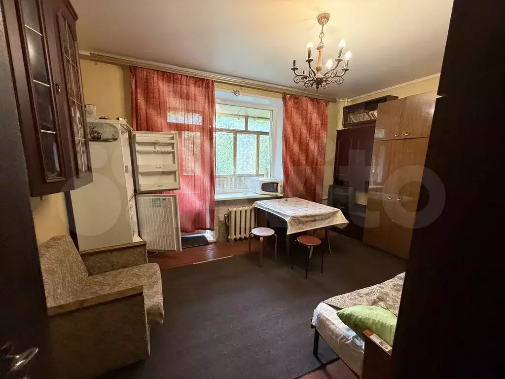 Комната 16 м в 3-к., 4/4 эт. - Фото 1
