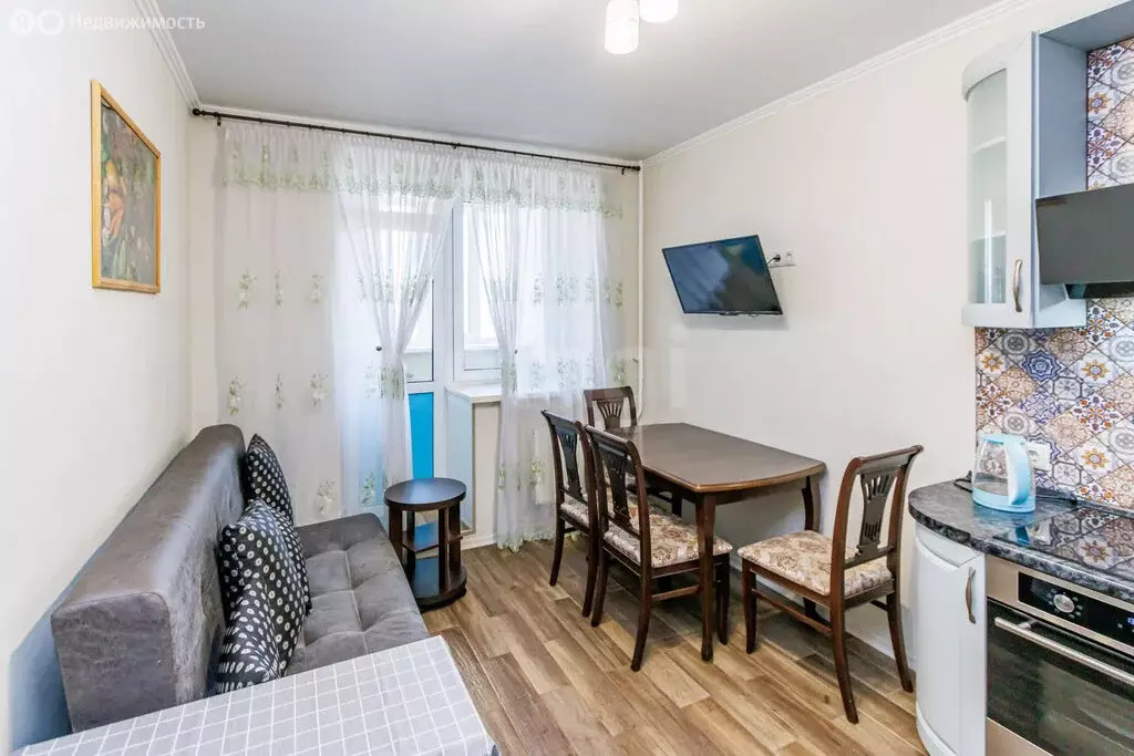 1-комнатная квартира: Тюмень, улица Мельникайте, 138а (40.9 м) - Фото 2