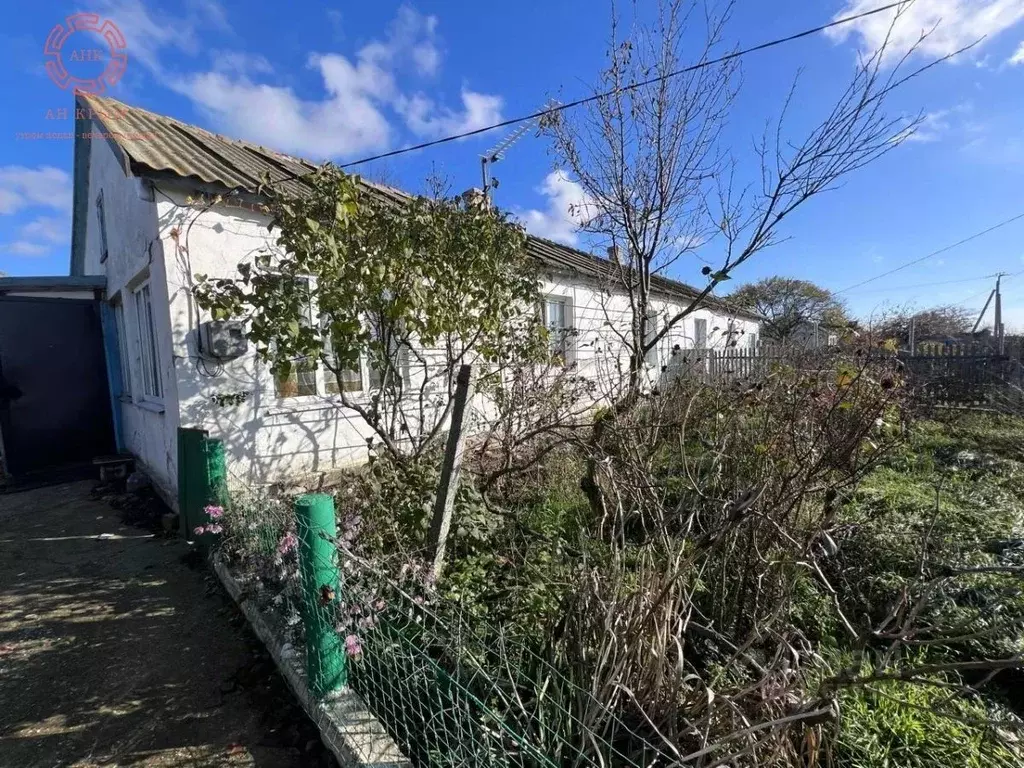 Дом в Крым, Ленинский район, с. Батальное ул. Дубинина (66 м) - Фото 2