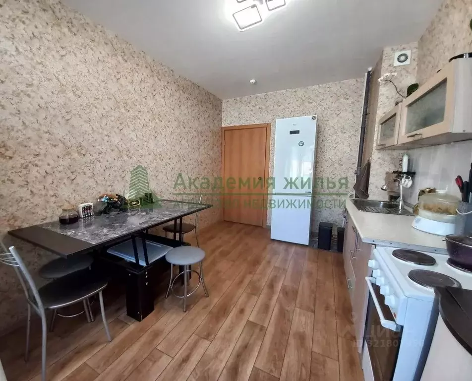 3-к кв. Саратовская область, Энгельс ул. Ломоносова, 33а (73.0 м) - Фото 2