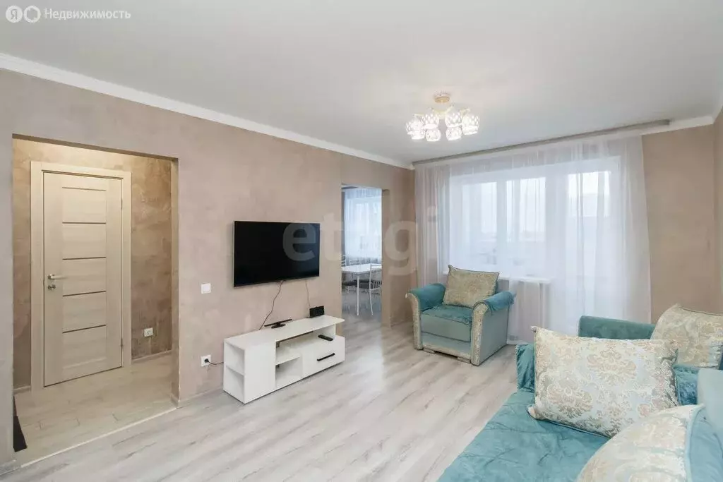 1-комнатная квартира: Тюмень, улица Валентины Трофимовой, 12 (39.5 м) - Фото 2