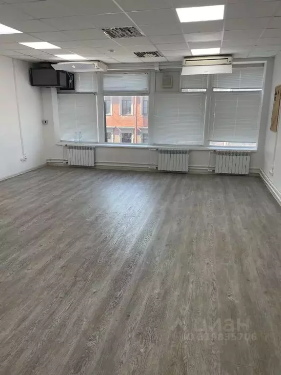 Офис в Санкт-Петербург Большая Московская ул., 18 (52 м) - Фото 0