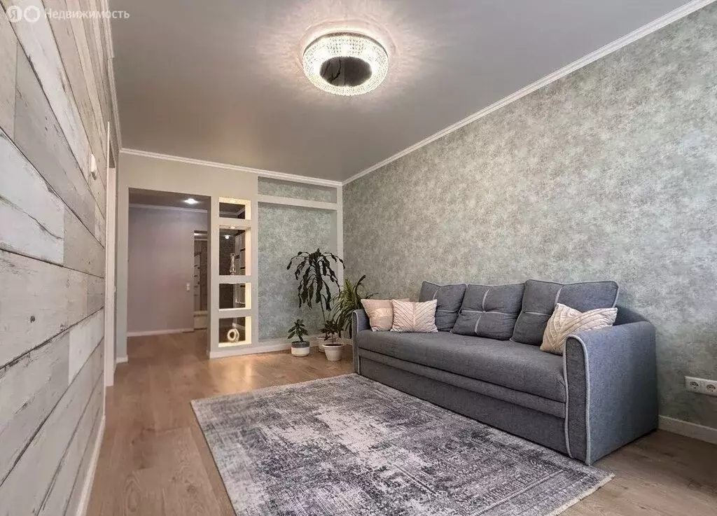 3-комнатная квартира: Саратов, улица имени Академика Н.Н. Семёнова, ... - Фото 1