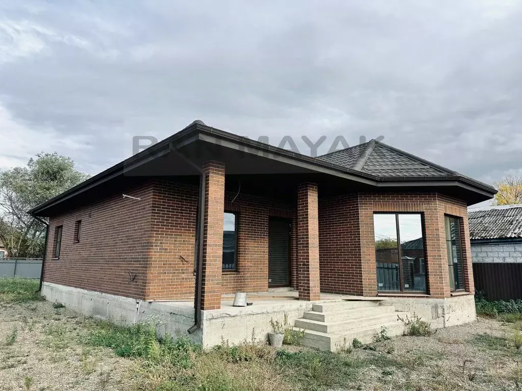 Дом в Адыгея, Майкоп городской округ, Ханская ст-ца ул. Кузнечная, 43 ... - Фото 1