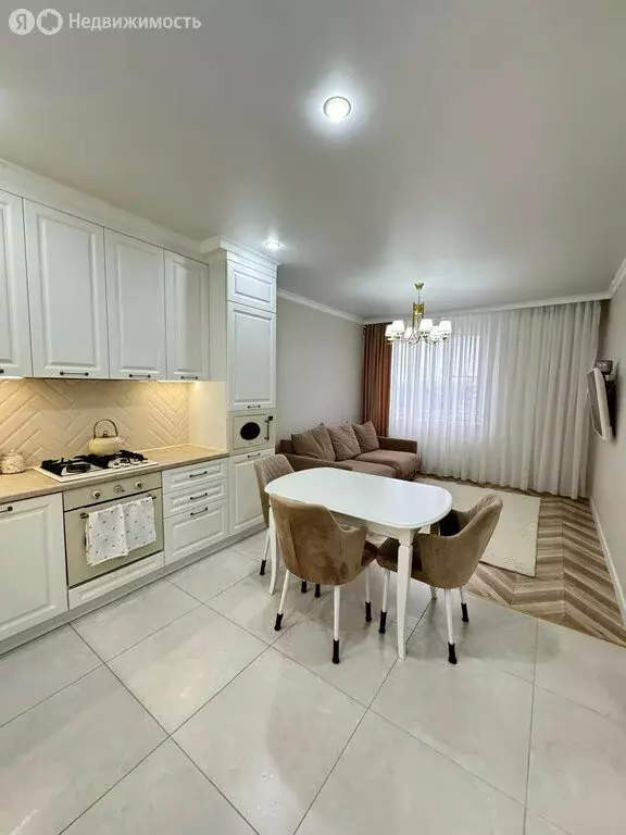 3-комнатная квартира: Владикавказ, проспект Доватора, 85 (99 м) - Фото 1