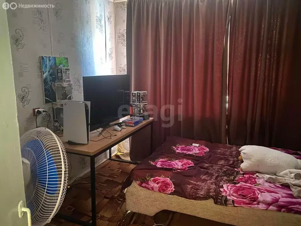 4-комнатная квартира: Покровск, Заводская улица, 3 (63.1 м) - Фото 2