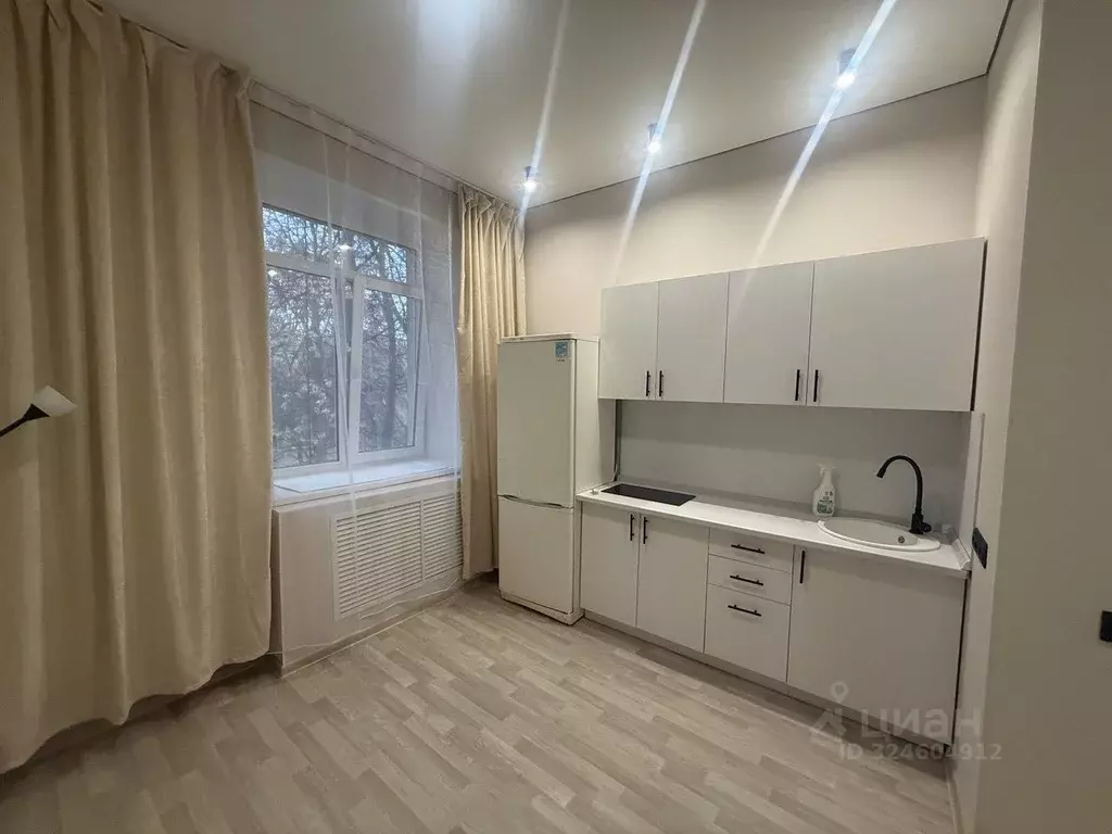 Студия Нижегородская область, Нижний Новгород ул. Бекетова, 28А (16.2 ... - Фото 1