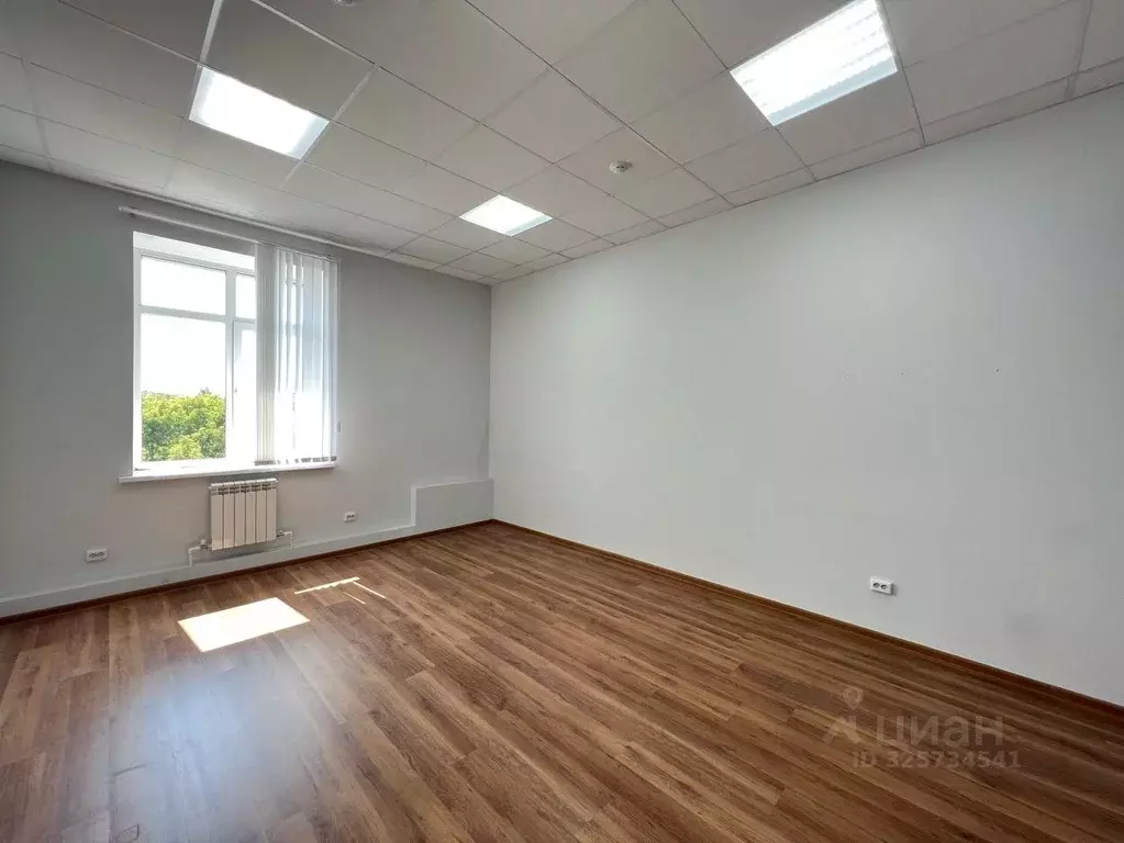 Офис в Татарстан, Казань ул. Мазита Гафури, 50к6 (24 м) - Фото 2