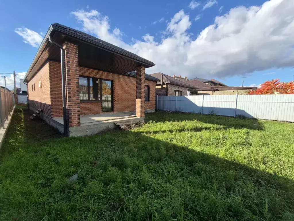 Дом в Адыгея, Тахтамукайский район, Яблоновский пгт Спортивная ул. (95 ... - Фото 2