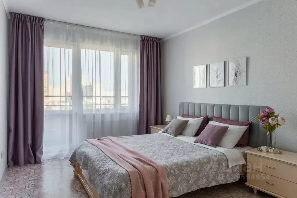 2-к кв. Тюменская область, Тюмень ул. Ю.-Р.Г. Эрвье, 24к3 (70.0 м) - Фото 0