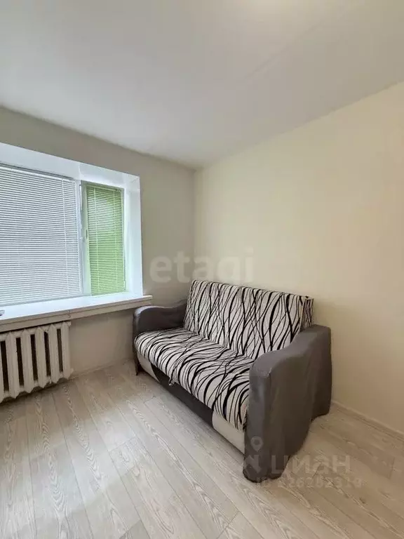 Комната Тюменская область, Тюмень ул. 50 лет Октября, 63а (13.0 м) - Фото 1