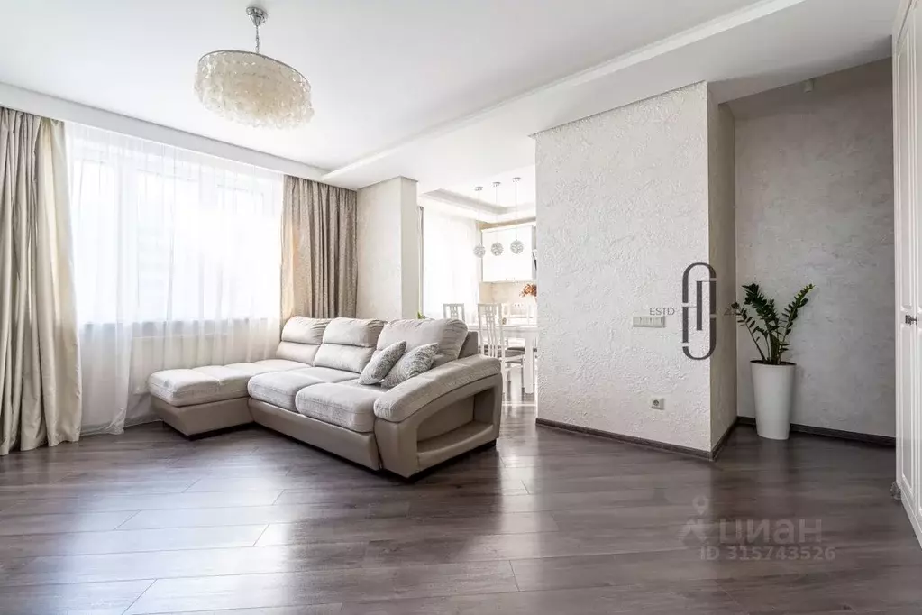 2-к кв. Татарстан, Казань ул. Алексея Козина, 3А (57.9 м) - Фото 1