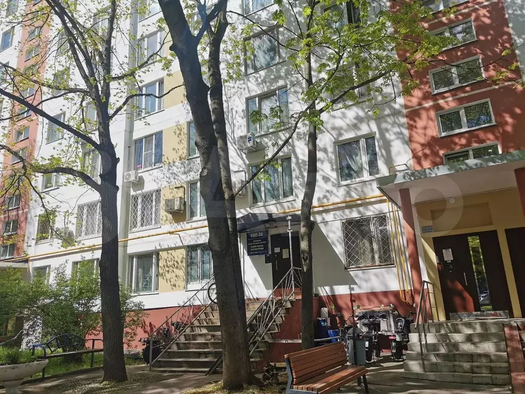 Комната 11,8 м в 3-к., 1/9 эт. - Фото 0