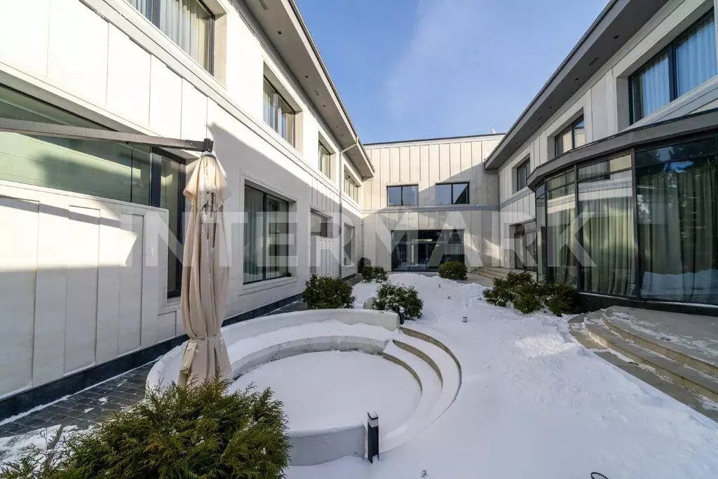 Дом в Одинцовский городской округ, деревня Барвиха (2430 м) - Фото 2