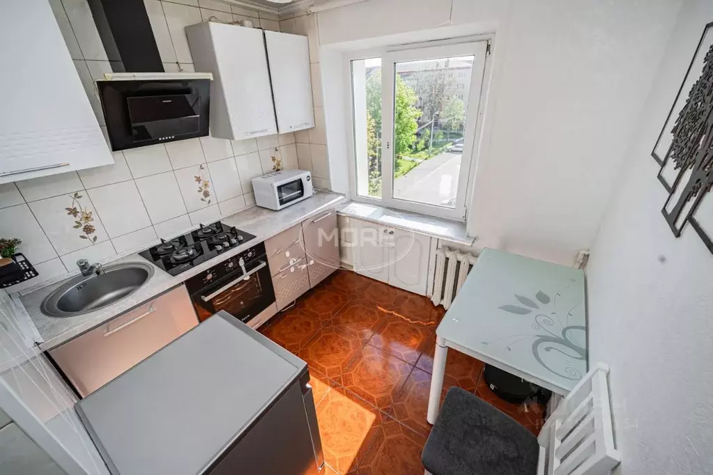 3-к кв. Калининградская область, Гурьевск Фабричная ул., 4 (58.8 м) - Фото 2