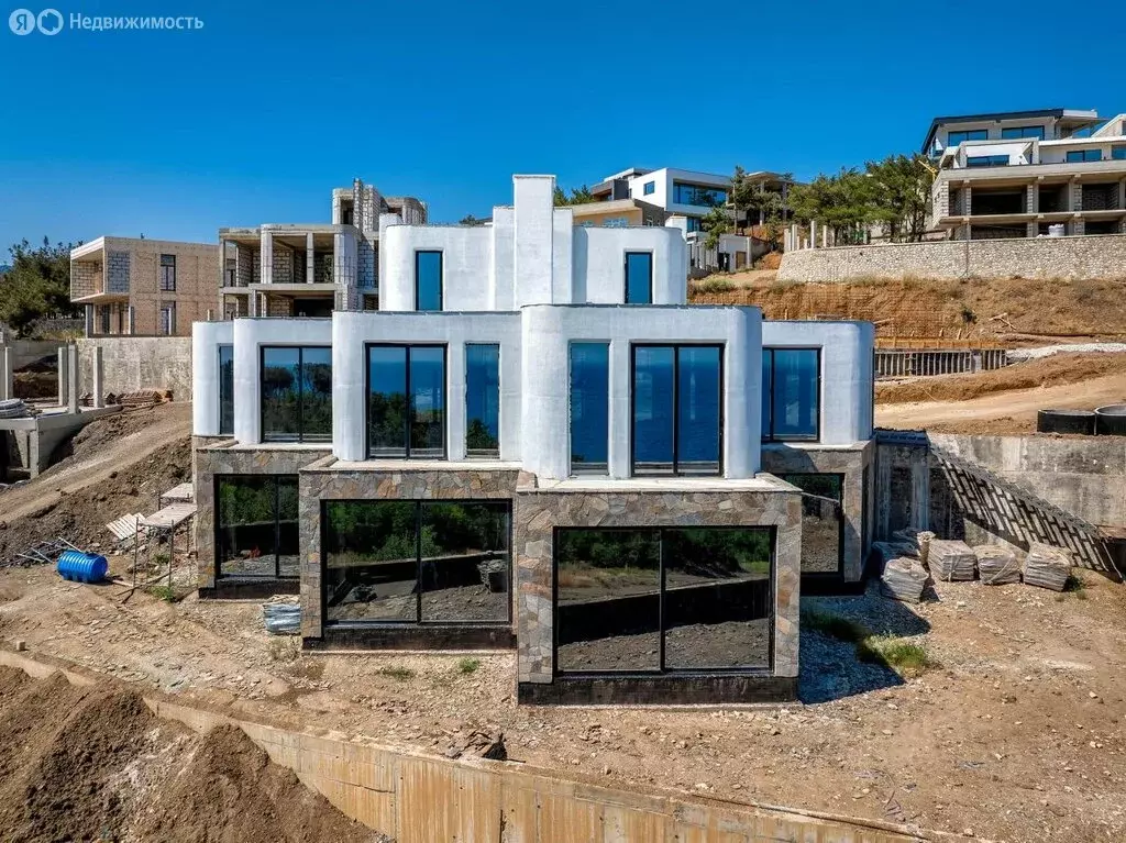 Дом в Семидворье, микрорайон Александрийская дача, 48 (269.2 м) - Фото 1