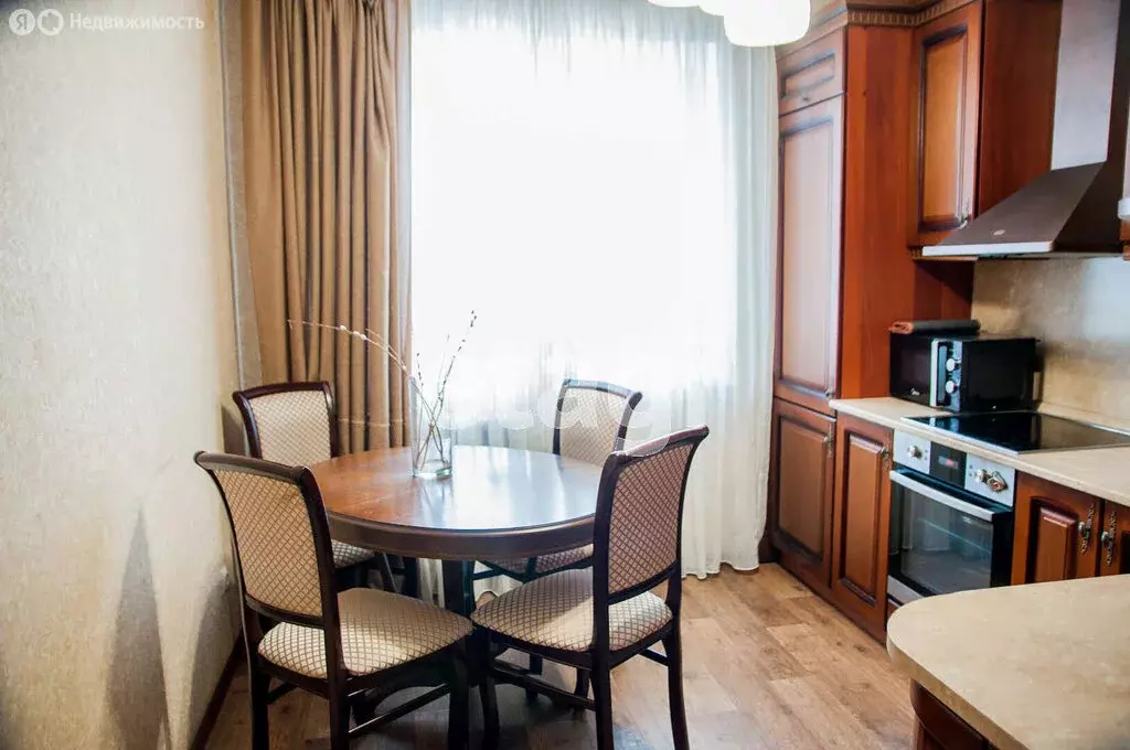 3-комнатная квартира: Тобольск, 7-й микрорайон, 9 (66 м) - Фото 2