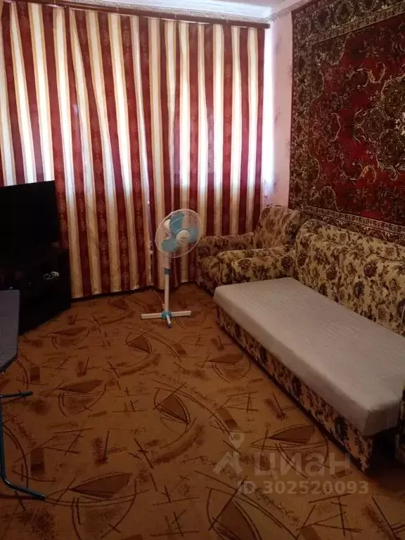 Дом в Краснодарский край, Ейск ул. Коммунаров, 67 (50 м) - Фото 2