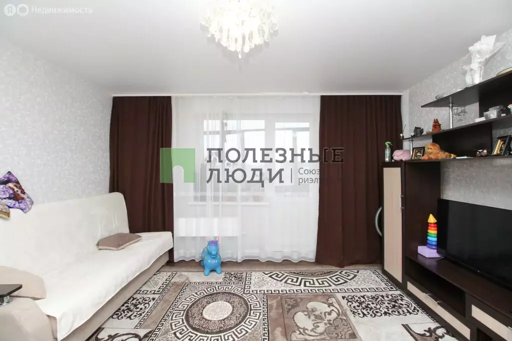 3-комнатная квартира: Красноярск, улица Республики, 49 (60.1 м) - Фото 0
