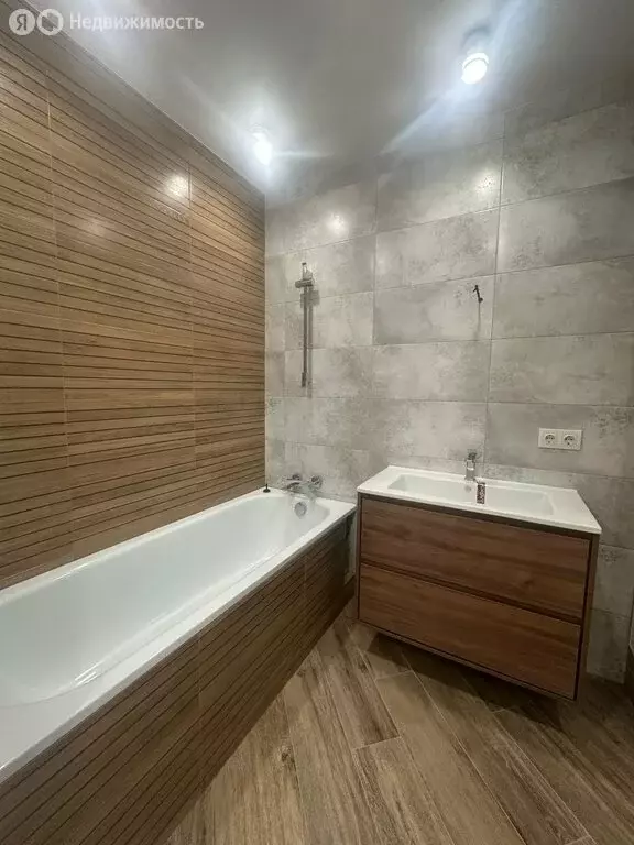 3-комнатная квартира: Энгельс, улица Шурова Гора, 7/12А (56 м) - Фото 1