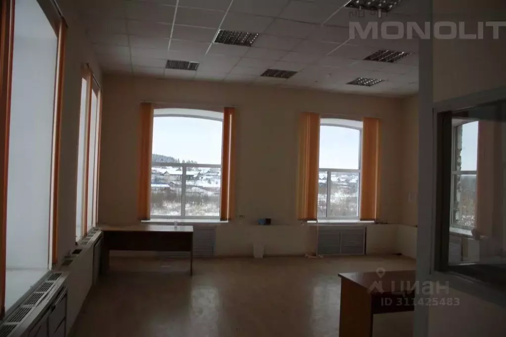 Склад в Свердловская область, Белоярский муниципальный округ, с. ... - Фото 1