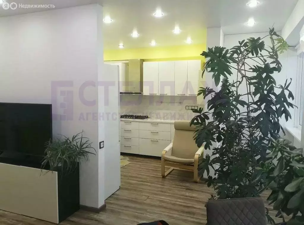 2-комнатная квартира: Феодосия, Насыпная улица, 6 (57.7 м) - Фото 1