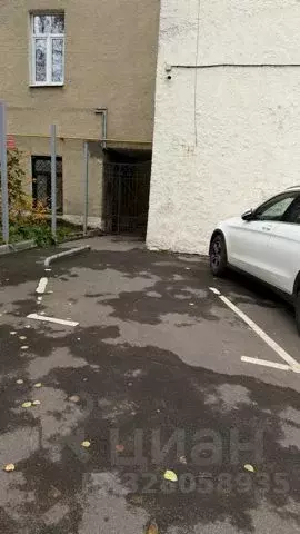 Гараж в Санкт-Петербург 9-я Васильевского острова линия, 16 (12 м) - Фото 1