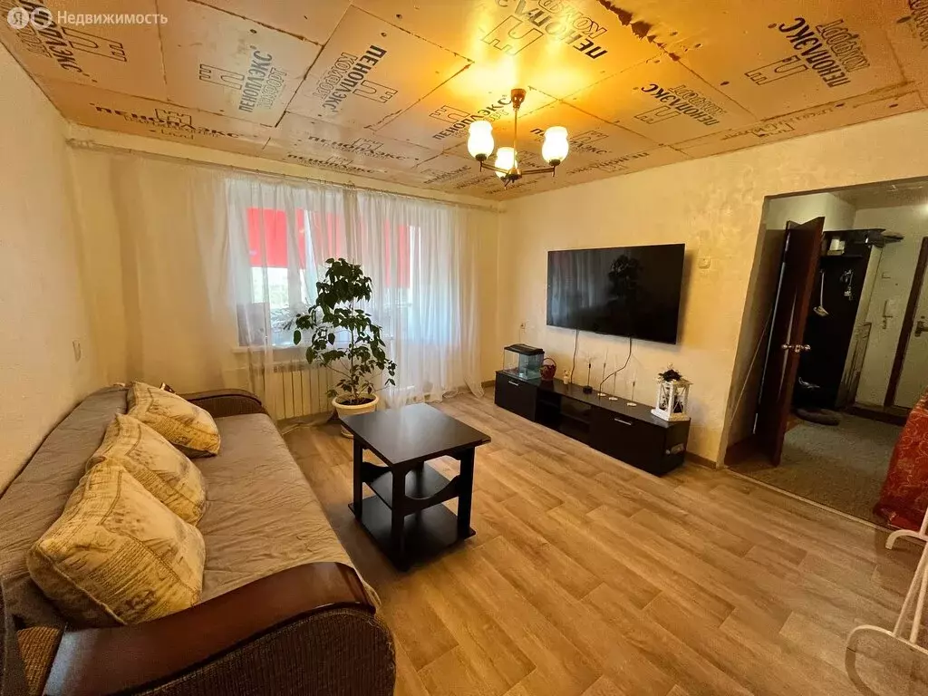 3-комнатная квартира: Белая Калитва, улица Льва Толстого, 3В (74.2 м) - Фото 1