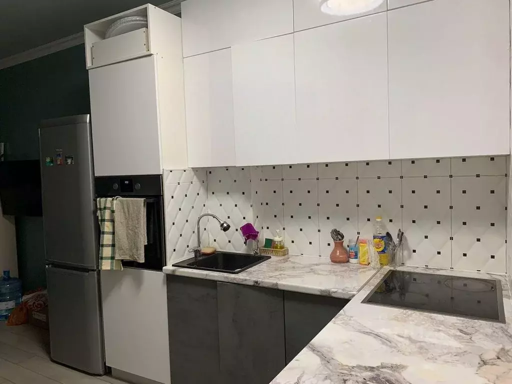 2-к кв. Саха (Якутия), Якутск 203-й мкр, 26 (71.0 м) - Фото 0