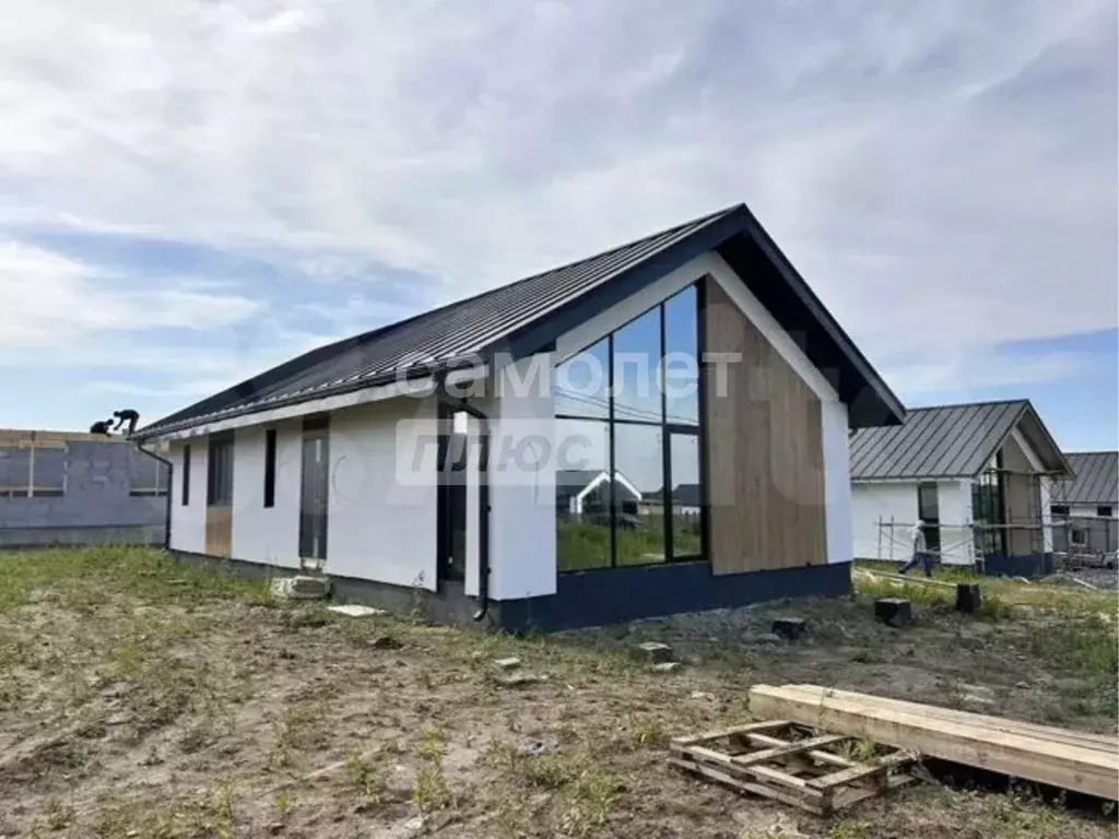 Дом в Калмыкия, Элиста ул. 4-я Северо-Западная, 1 (128 м) - Фото 1