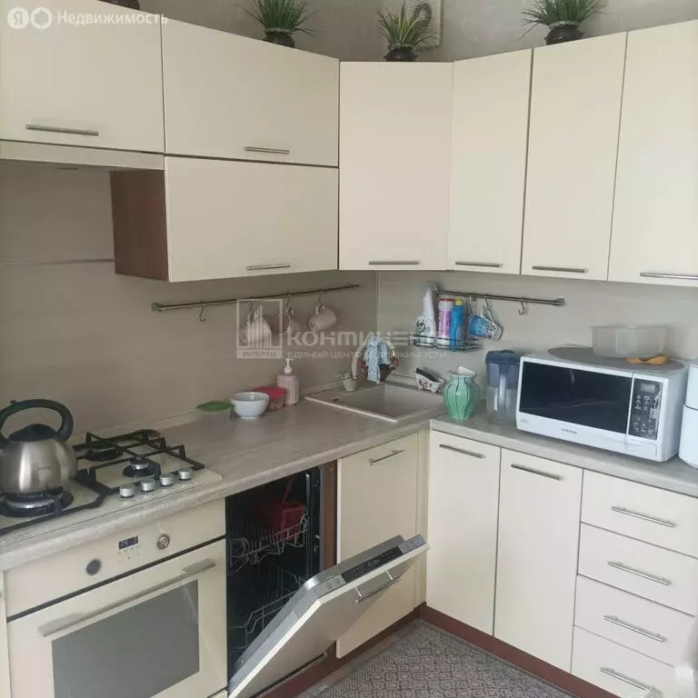 3-комнатная квартира: Владимир, улица Безыменского, 23 (63 м) - Фото 0