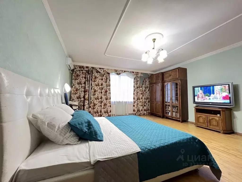 2-к кв. Орловская область, Орел Брестская ул., 10 (80.0 м) - Фото 1