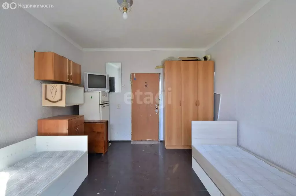 1к в 9-комнатной квартире (14.6 м) - Фото 1