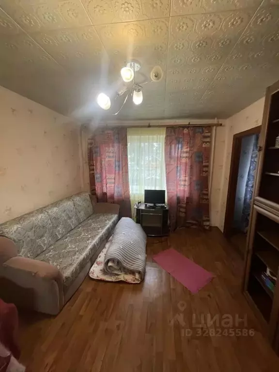 2-к кв. Ленинградская область, Луга ул. Победы, 19 (35.0 м) - Фото 1