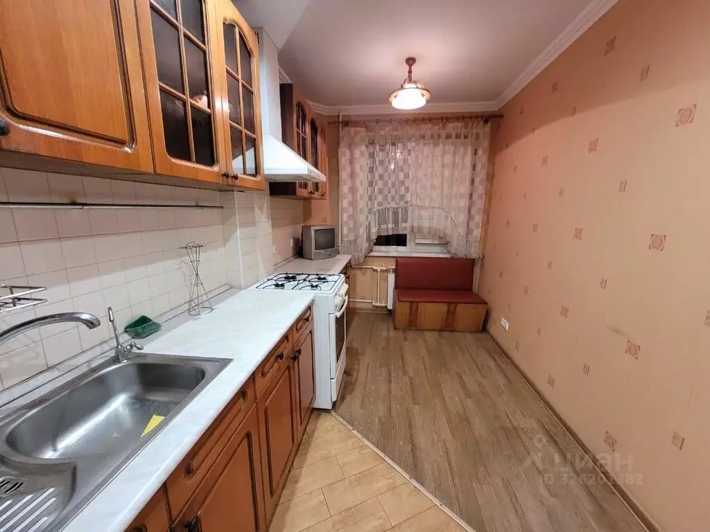 3-к кв. Волгоградская область, Волгоград ул. Елисеева, 15А (68.5 м) - Фото 2